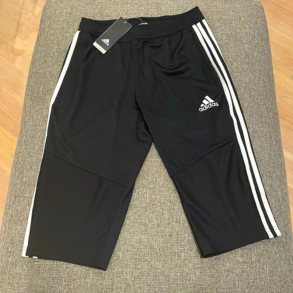 NWT- Adidas Tiro19 3/4 Pant Black w/ Wht Stripes- Size S